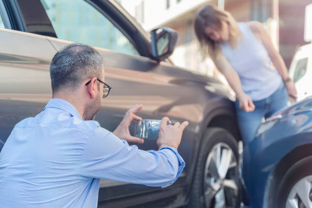Professional Full Coverage Car Insurance technician working in Brentwood, MO